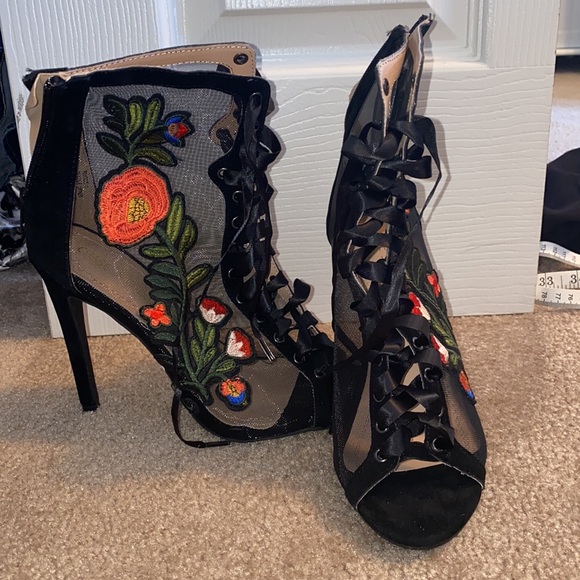 Chase + Chole Heels - Picture 3 of 13